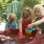 Kinderopvang Poppejans Groningen - spelen met water